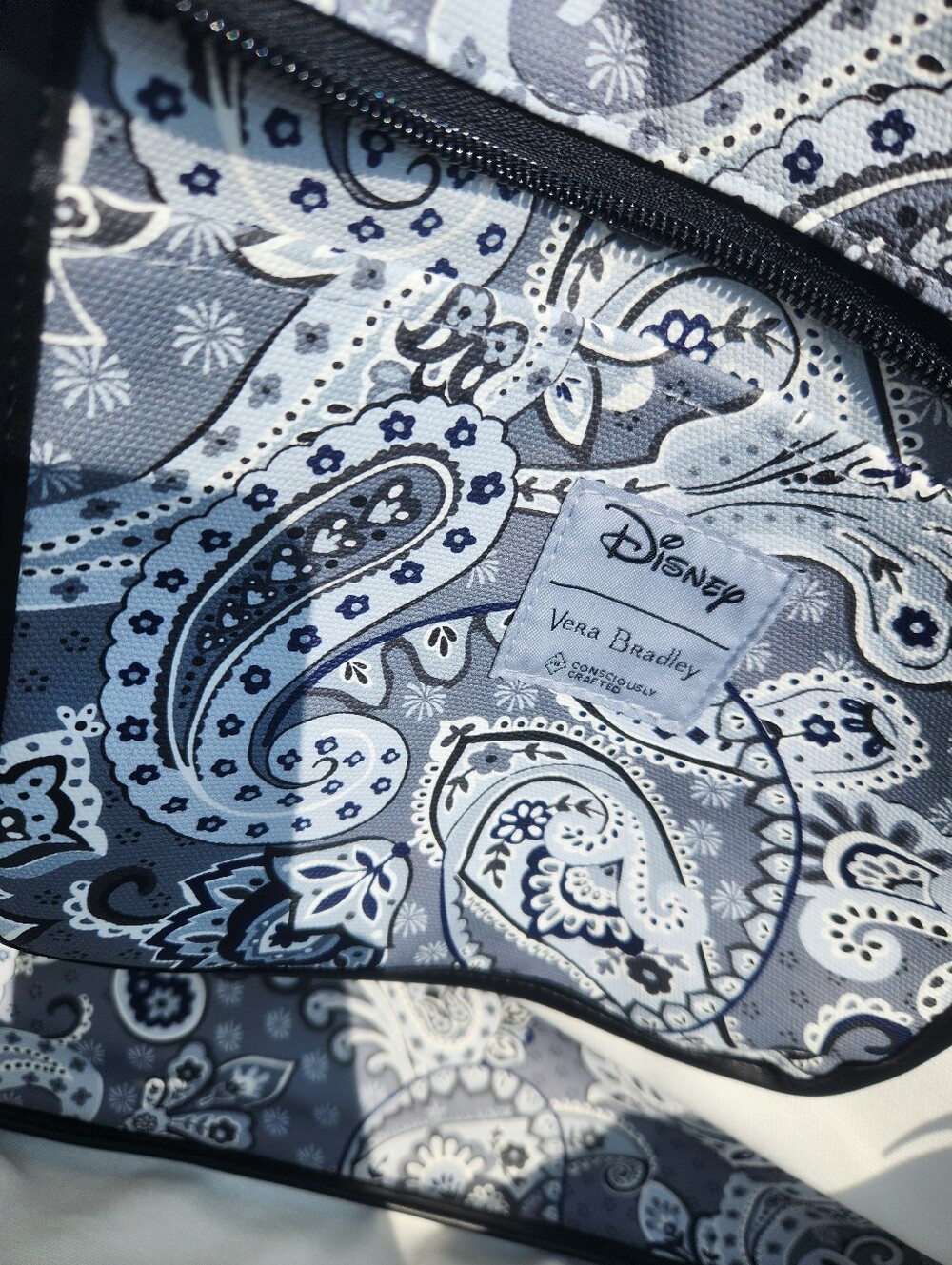 Disney x Vera Bradley Paisley Tote with Mickey & Minnie Print NWT - Picture 11 of 14